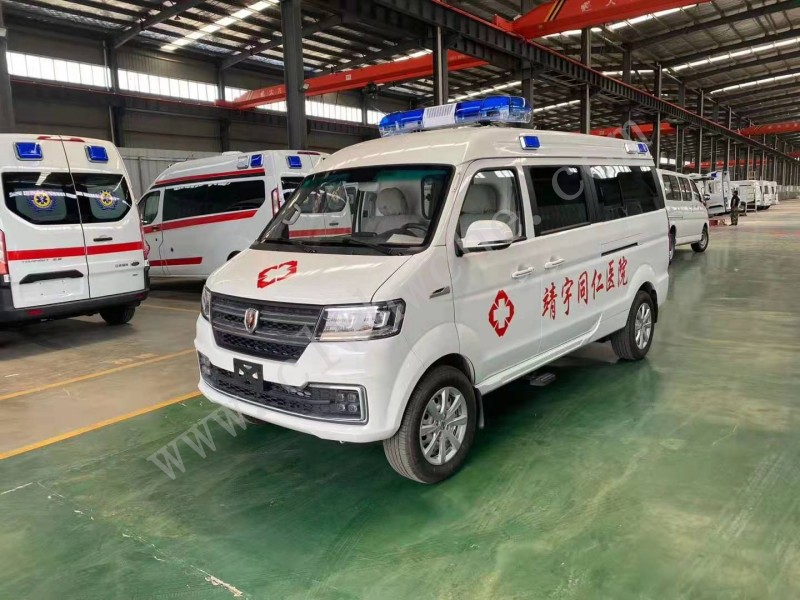 金杯小海獅轉(zhuǎn)運(yùn)型救護(hù)車(chē)